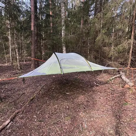 Elaemyksellinen Majoitus Tentsilessae